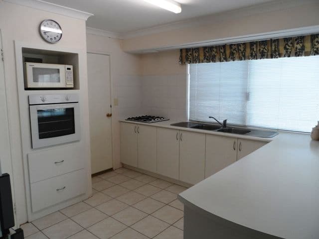 8 Greenwich Gardens, BERTRAM WA 6167, Bertram - Thumbnail 3