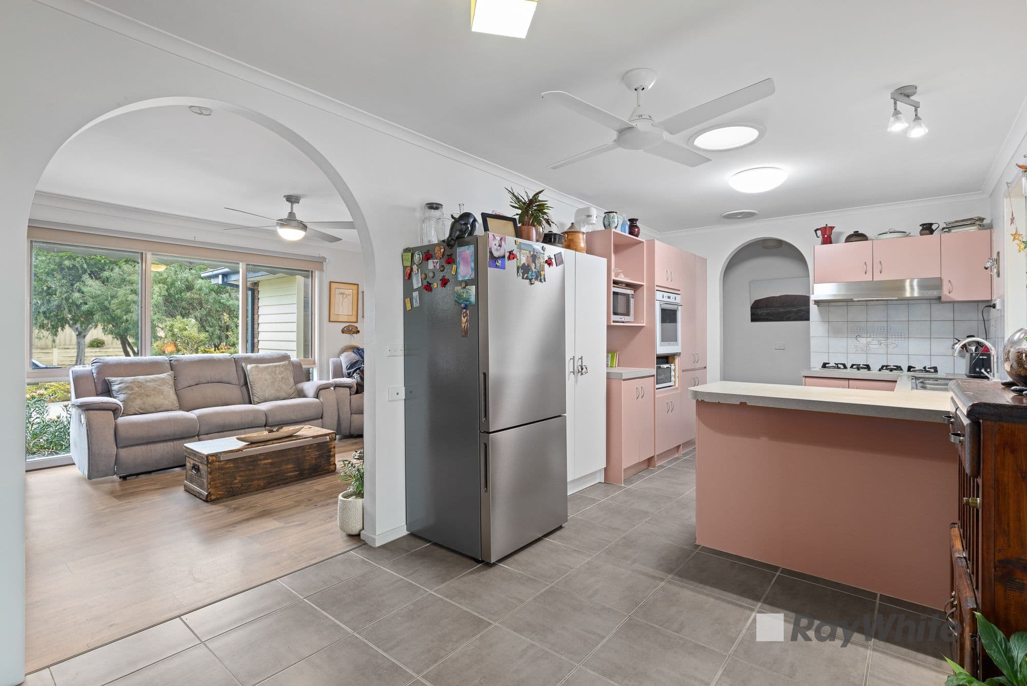4 Lesley Drive, Hampton Park VIC 3976, Hampton Park - Thumbnail 2