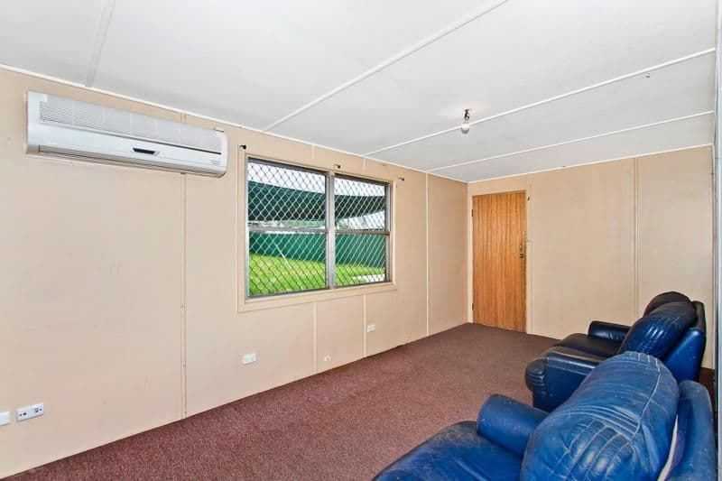 35 Bass Avenue, KILLARNEY VALE NSW 2261, Killarney Vale - Thumbnail 3