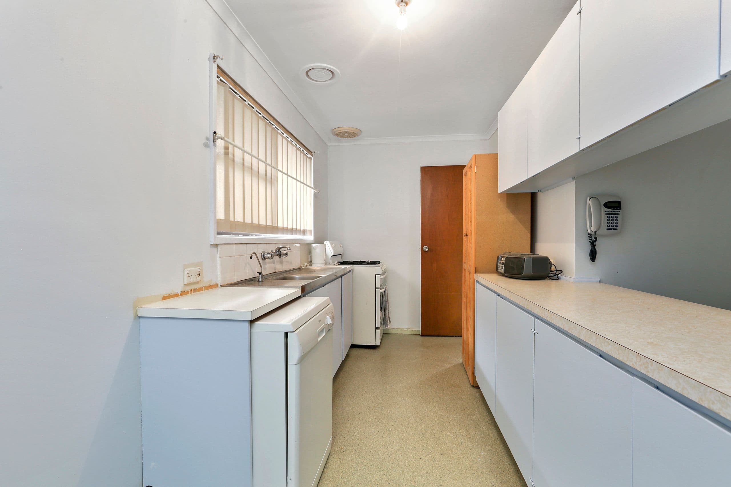 102 Matthews Road, Corio VIC 3214, Corio - Thumbnail 4