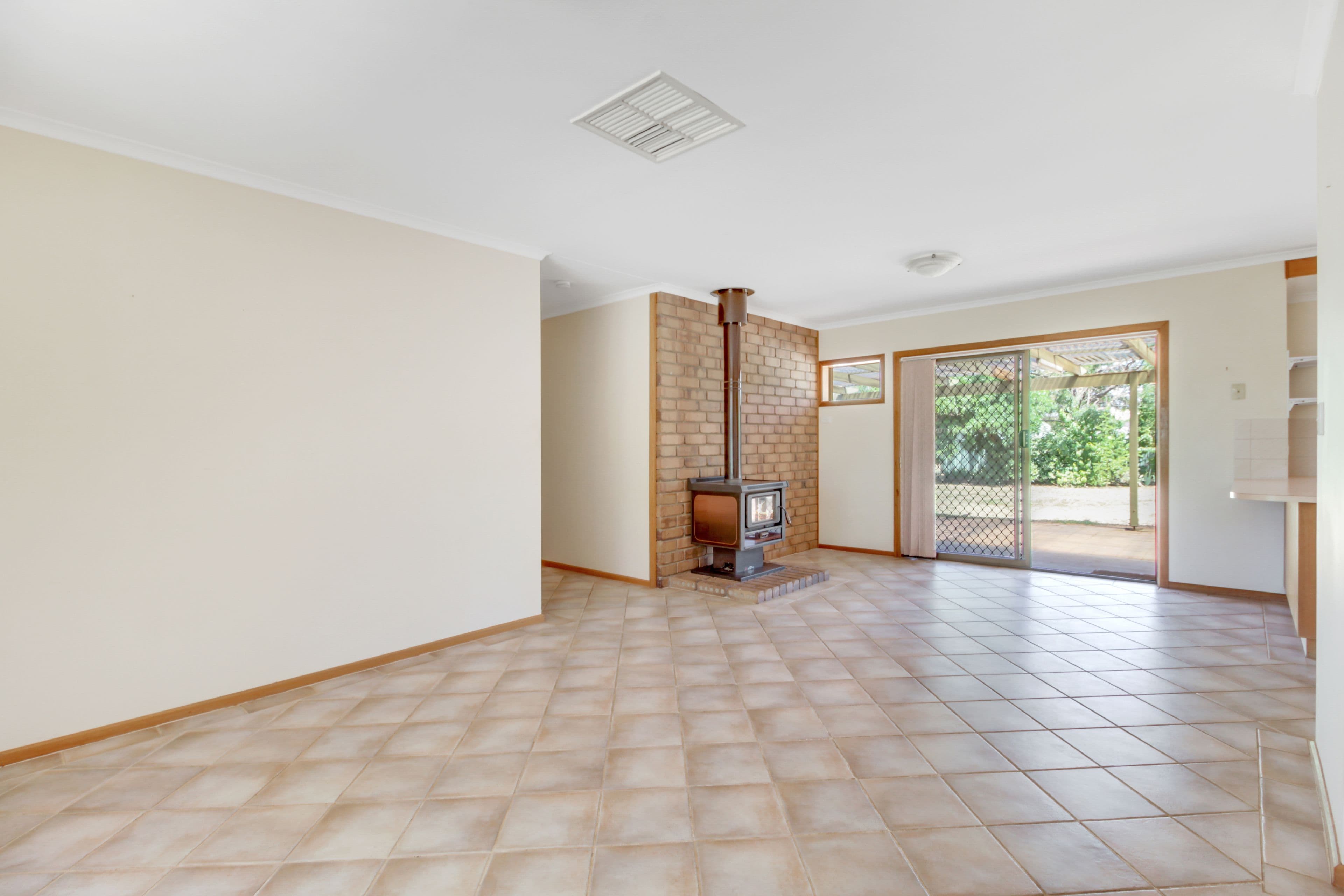 287 Cucumunga Street, Renmark SA 5341, Renmark West - Thumbnail 6
