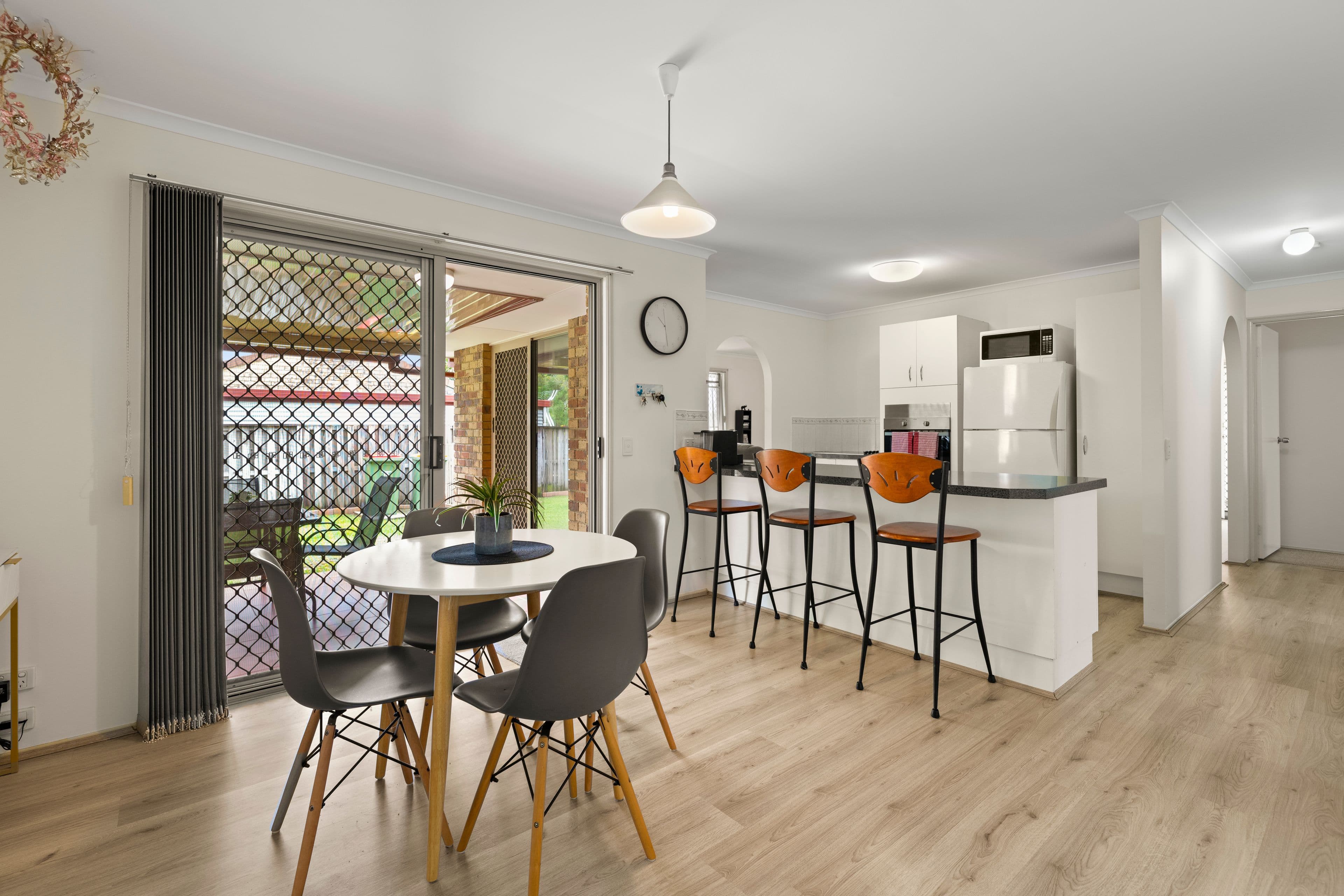 10 Bryony Place, Elanora QLD 4221, Elanora - Thumbnail 2