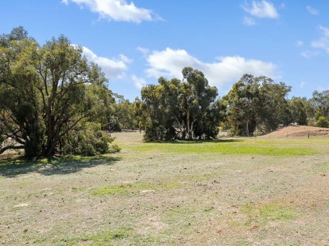 618 Maddern Road, Chittering WA 6084, Chittering - Thumbnail 5