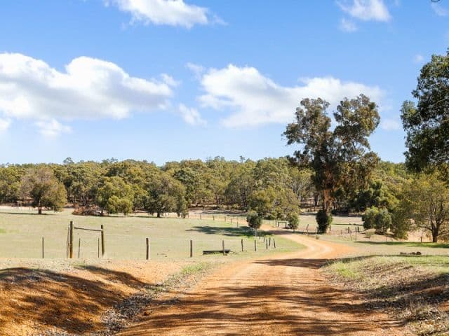 618 Maddern Road, Chittering WA 6084, Chittering - Thumbnail 7