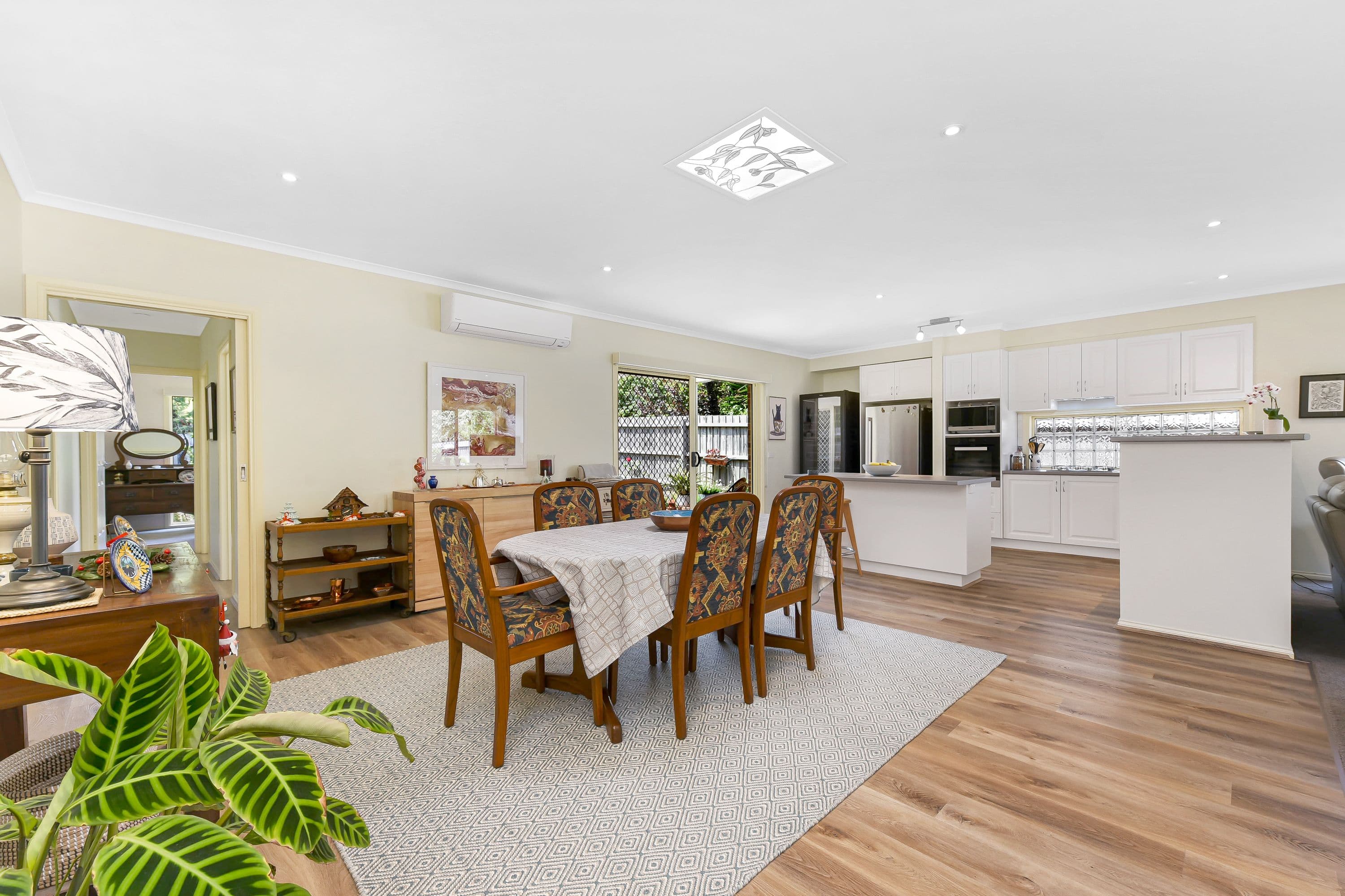 47 Grenfell Road, Mount Waverley VIC 3149, Mount Waverley - Thumbnail 2