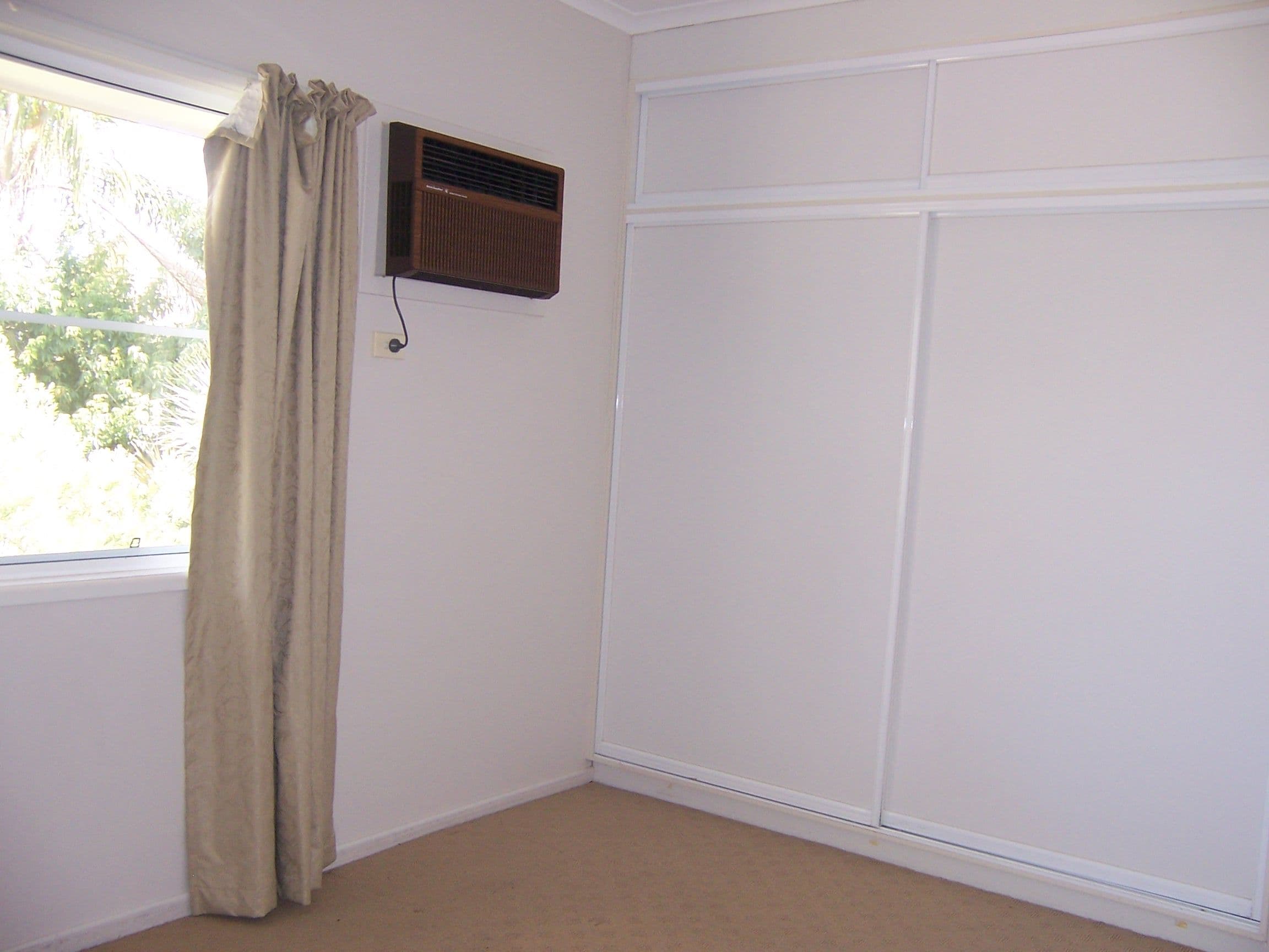2 Thomas Place, Emerald QLD 4720, Emerald - Thumbnail 5