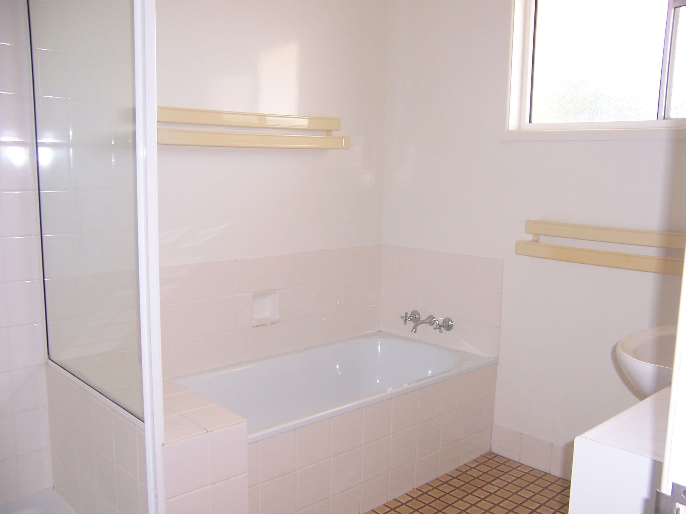 2 Thomas Place, Emerald QLD 4720, Emerald - Thumbnail 8