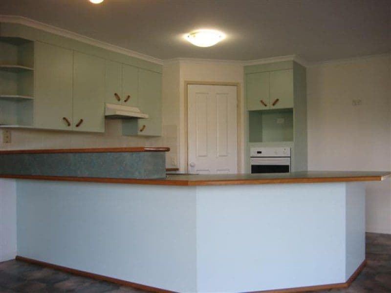 3 Julius Crescent, CLINTON QLD 4680, Clinton - Thumbnail 2