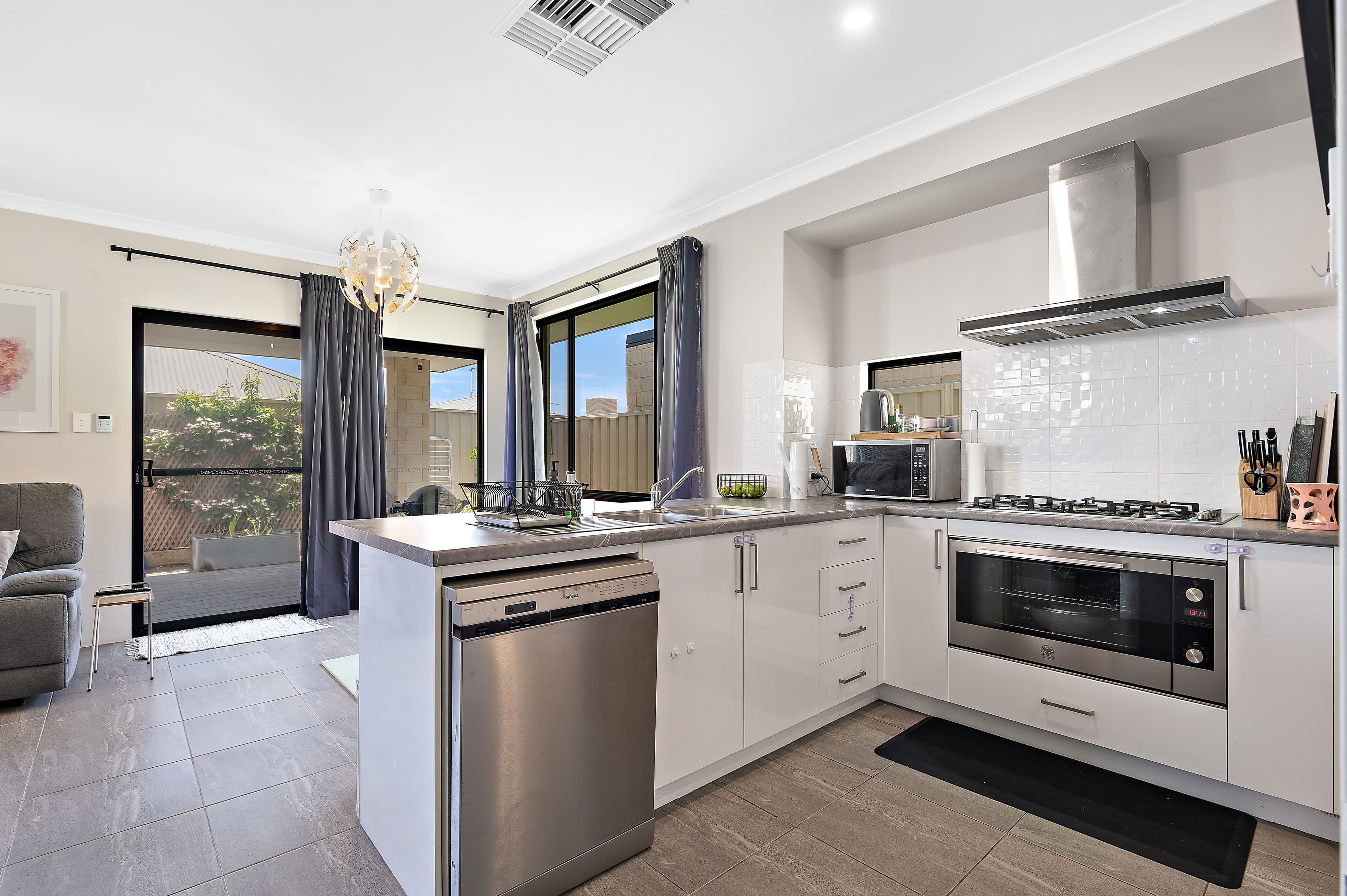 21 Windom Road, Haynes WA 6112, Haynes - Thumbnail 2