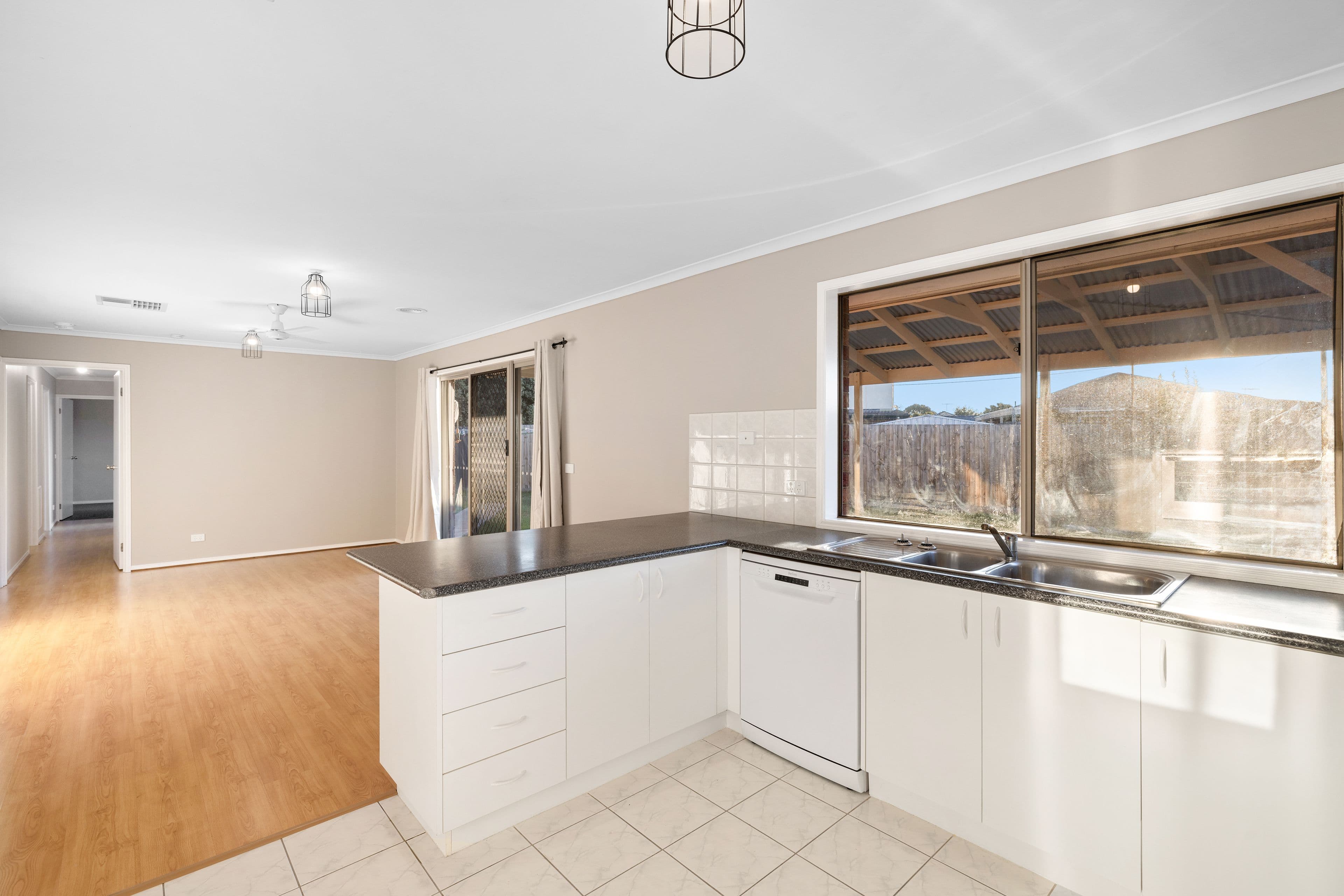 11 Dean Court, Cranbourne West VIC 3977, Cranbourne West - Thumbnail 5