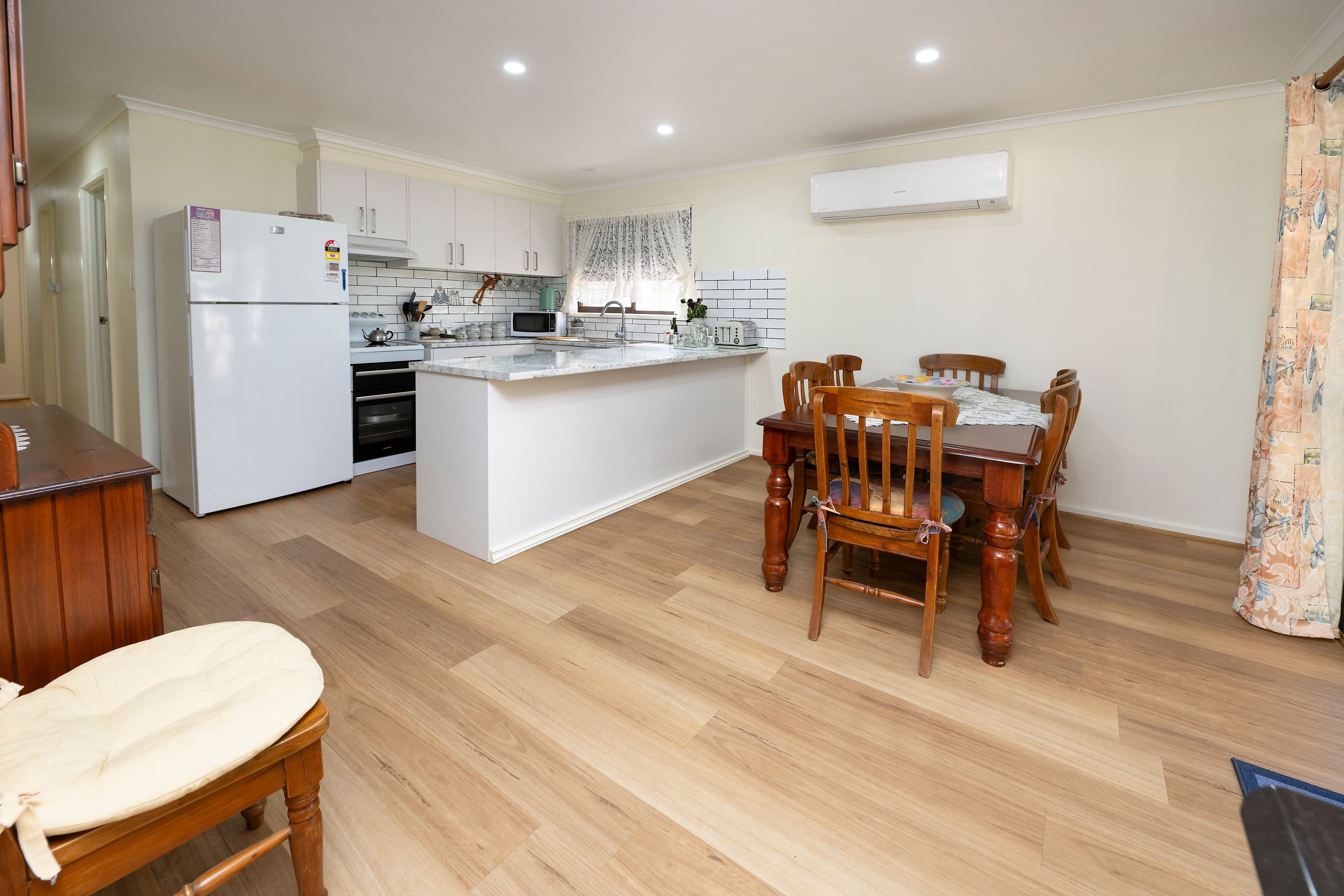 24 Domaille Crescent, Swan Hill VIC 3585, Swan Hill - Thumbnail 7