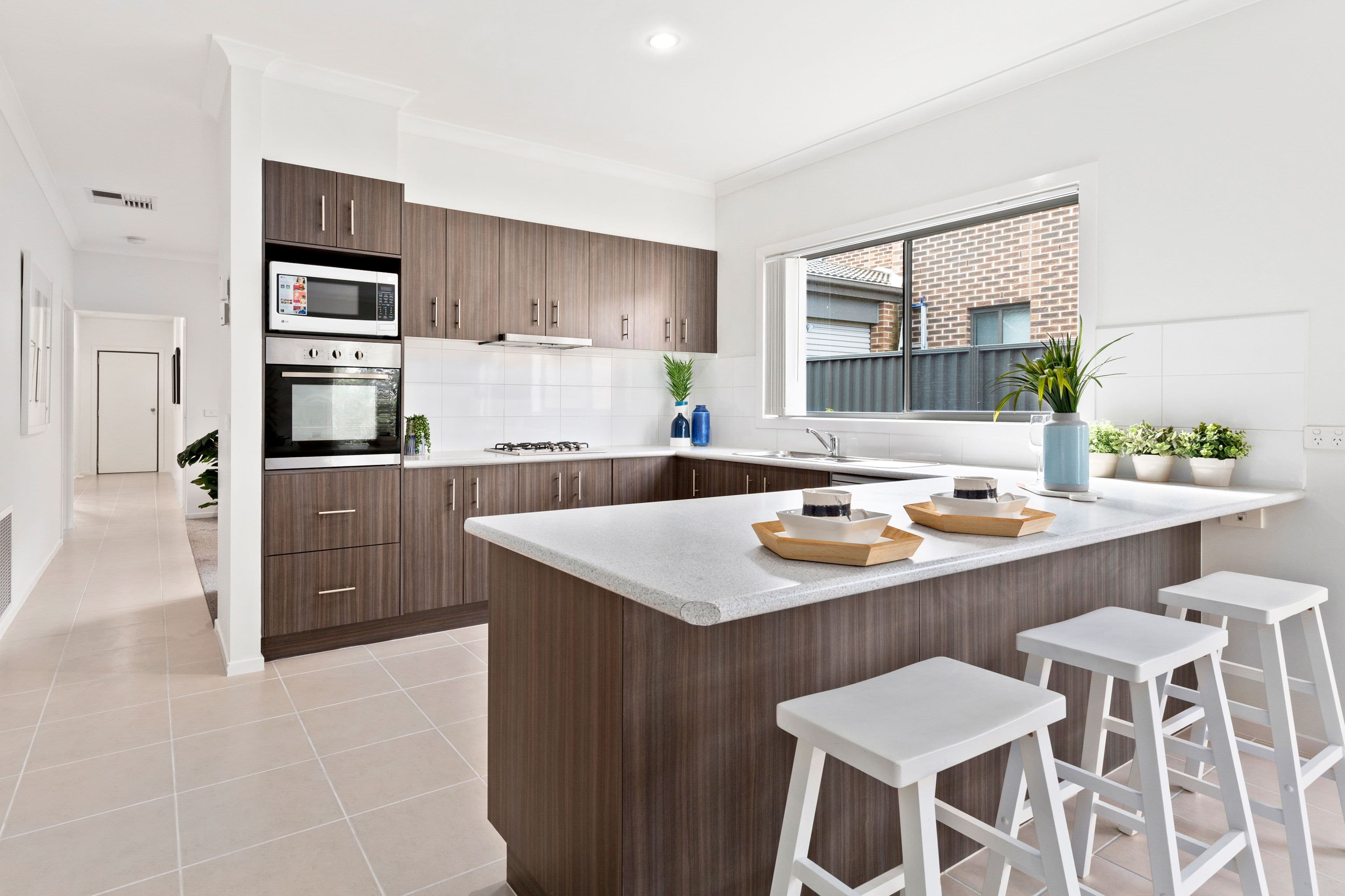 33 Edgeware Close, Pakenham VIC 3810, Pakenham - Thumbnail 5