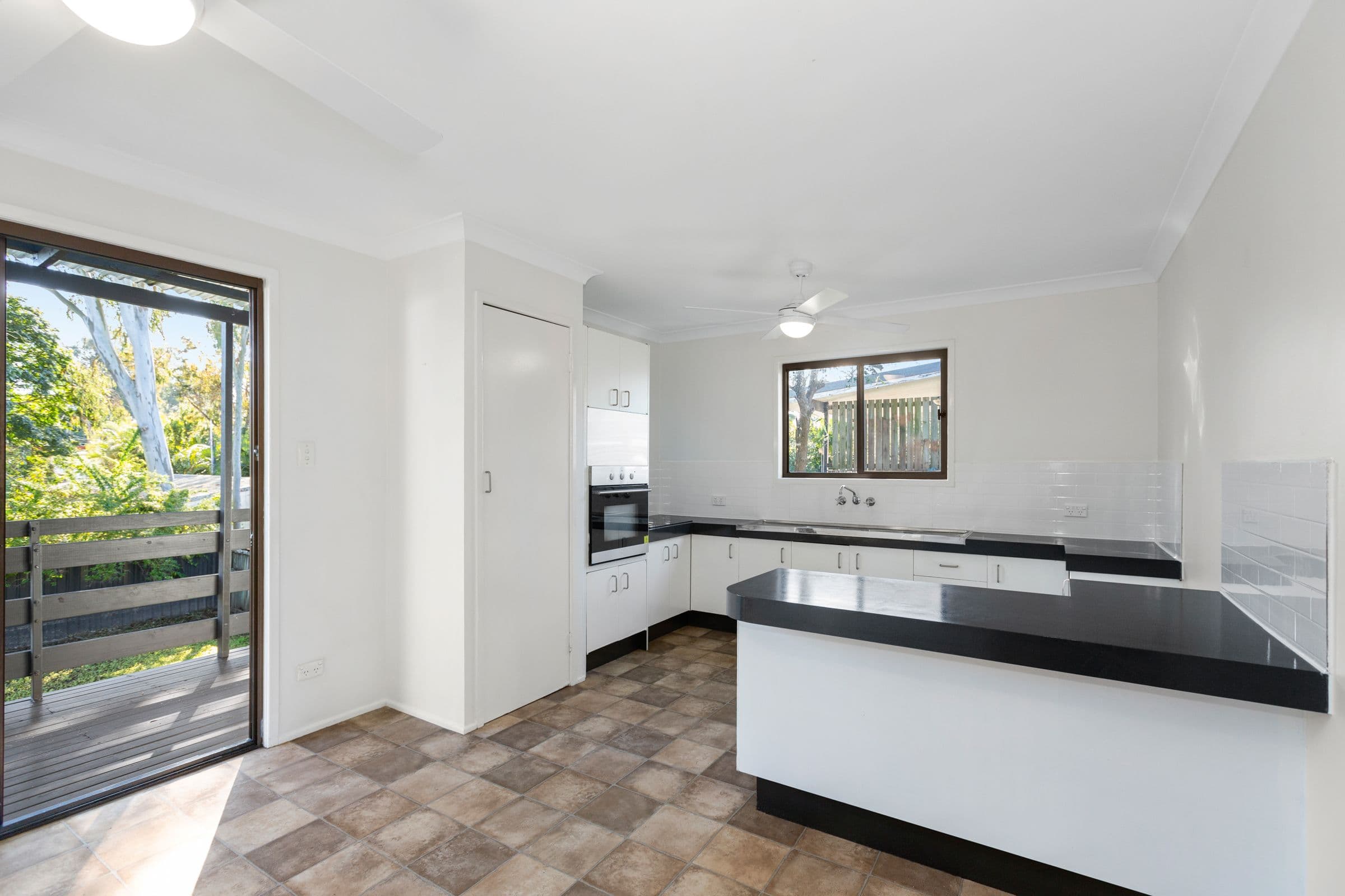 8 Gerrand Street, Loganlea QLD 4131, Loganlea - Thumbnail 2