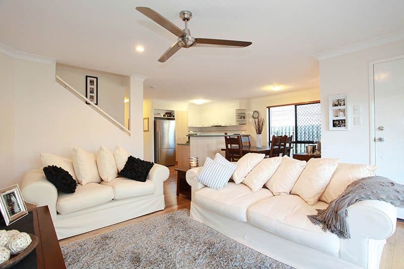 300 Cliveden Avenue, CORINDA QLD 4075, Corinda - Image 1