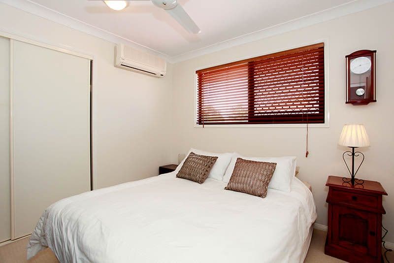 300 Cliveden Avenue, CORINDA QLD 4075, Corinda - Thumbnail 6