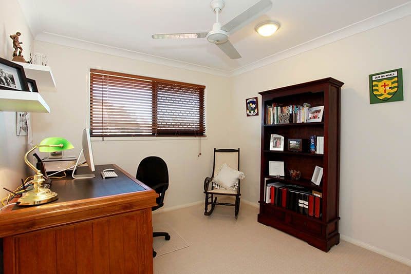 300 Cliveden Avenue, CORINDA QLD 4075, Corinda - Thumbnail 7