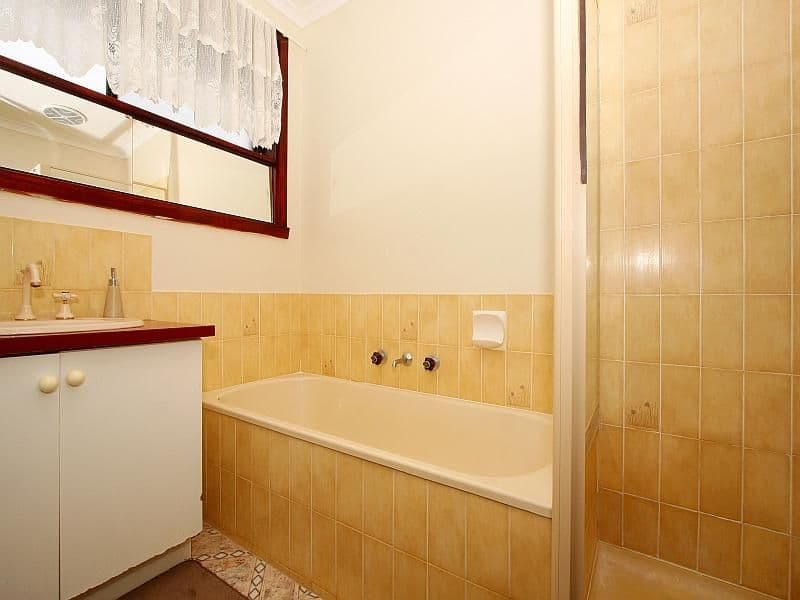 1 Emmerson Court, MILL PARK VIC 3082, Mill Park - Thumbnail 7