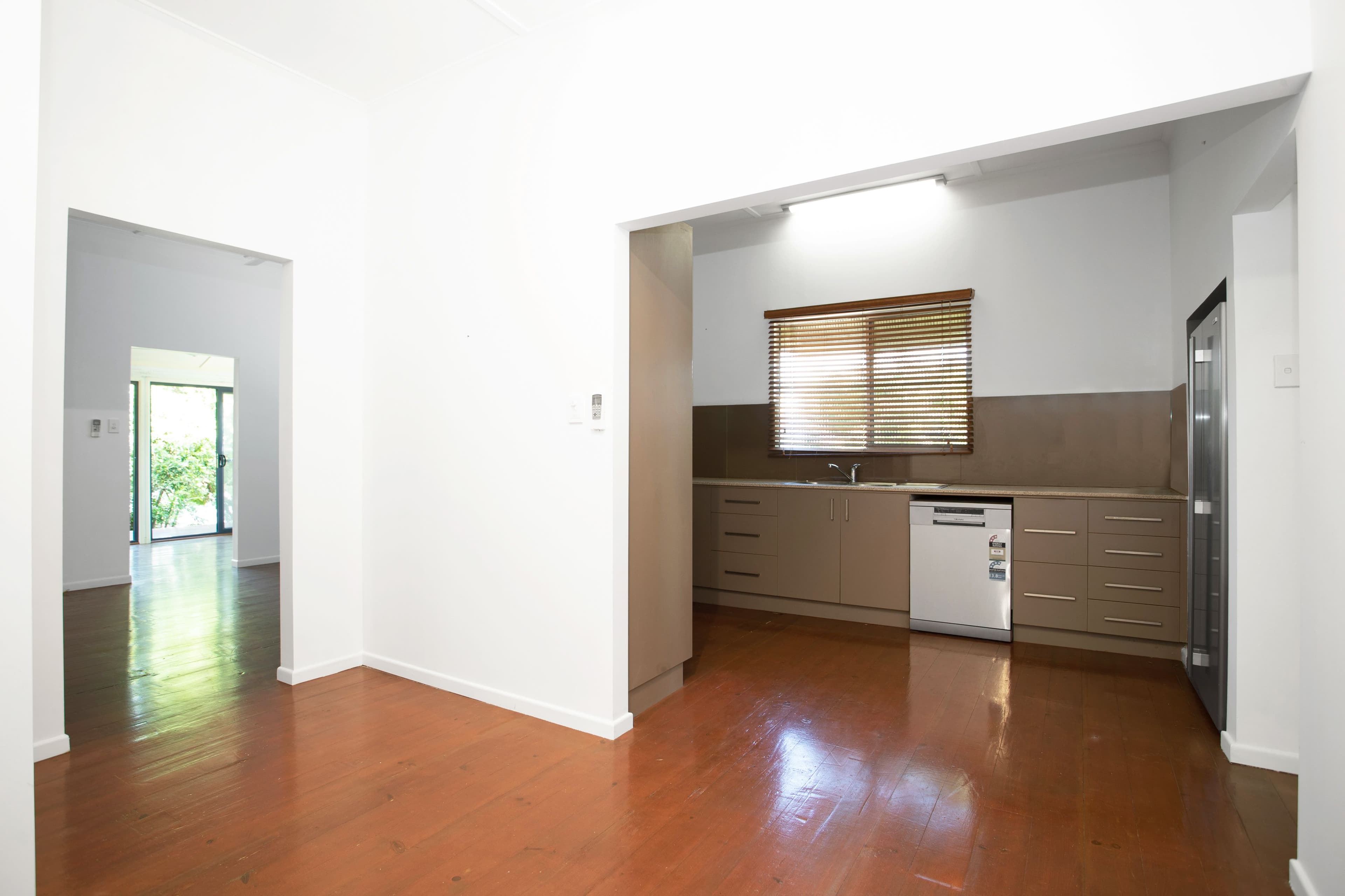 42 Milne Lane, West Mackay QLD 4740, West Mackay - Thumbnail 5