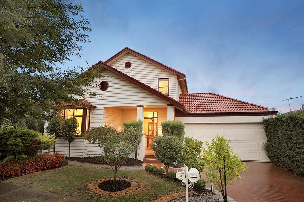 10 Logan Place, BERWICK VIC 3806, Berwick - Image 1