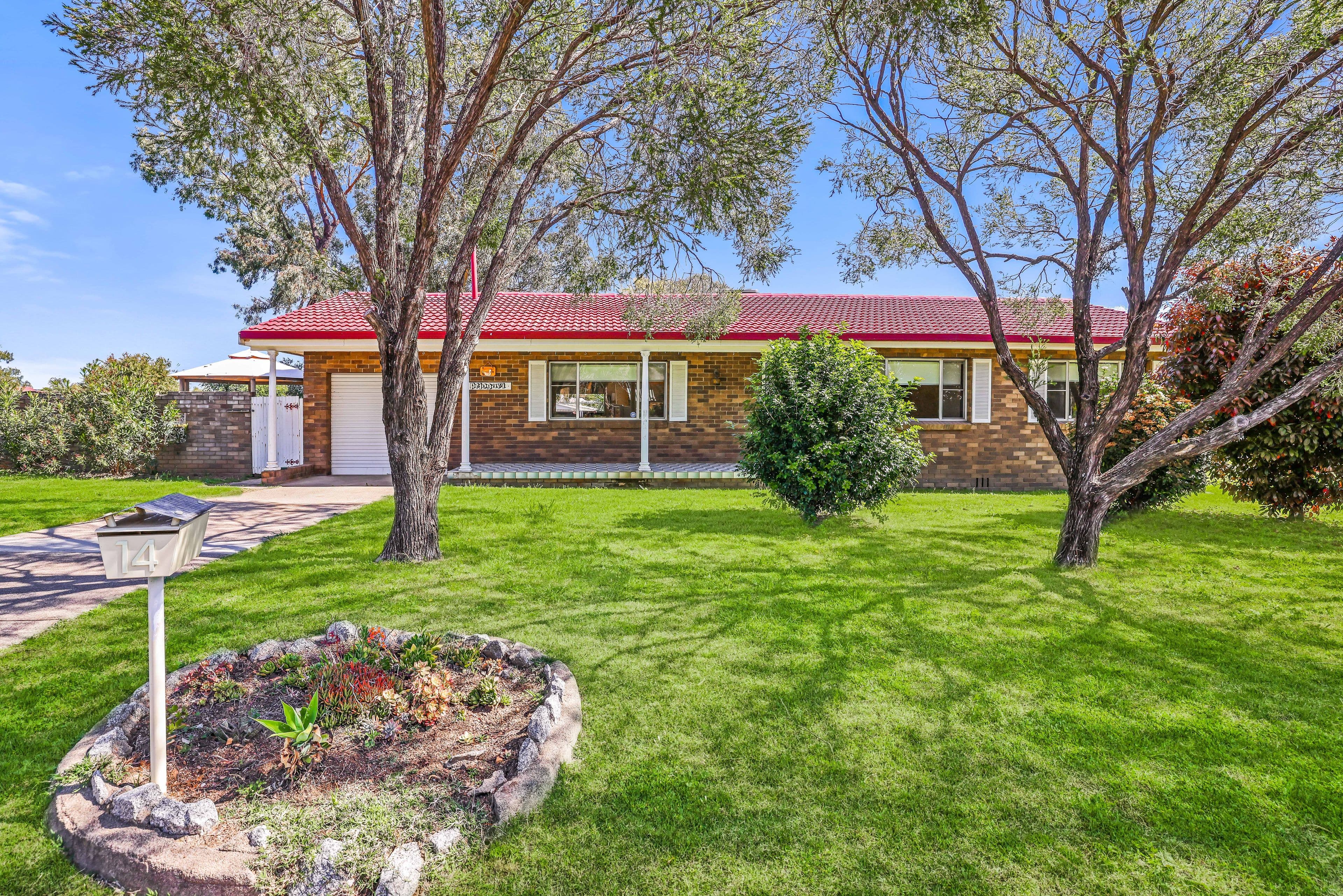 14 Waree Drive, Tamworth NSW 2340, Hillvue - Image 1