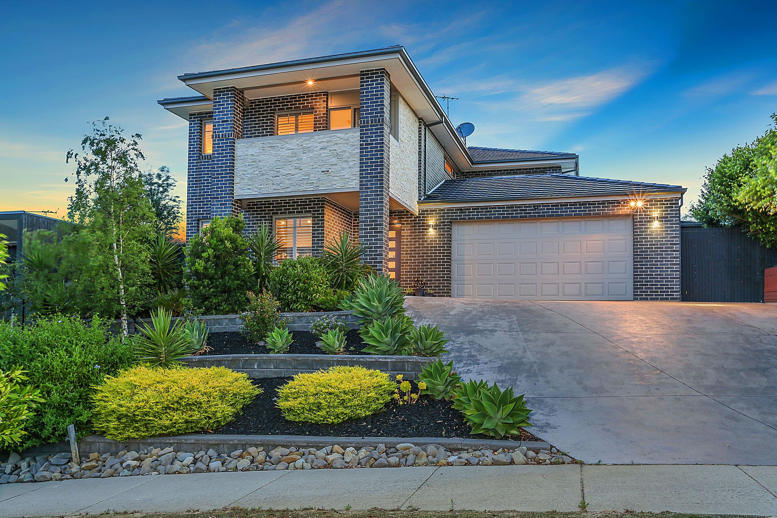 17 Swanbourne Avenue, Highton VIC 3216, Highton - Thumbnail 2