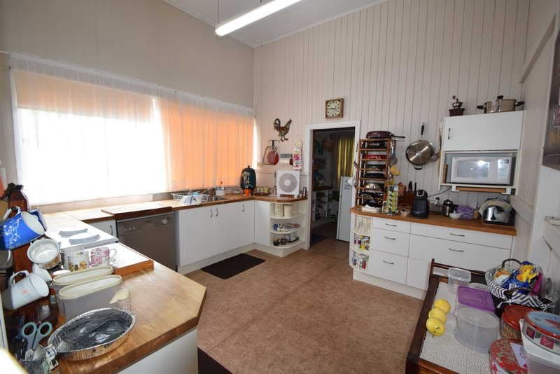 13 Pryde Street, Esk QLD 4312, Esk - Thumbnail 3