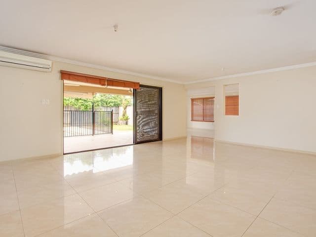 18 Balgowlah Street, WAKERLEY QLD 4154, Wakerley - Thumbnail 4