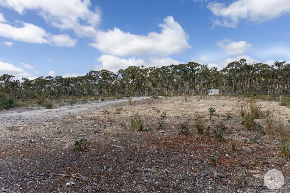82 Miners Hut Road, SMYTHESDALE VIC 3351, Smythesdale Property Image - Thumbnail 3