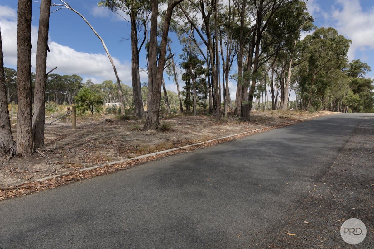 82 Miners Hut Road, SMYTHESDALE VIC 3351, Smythesdale Property Image - Thumbnail 4