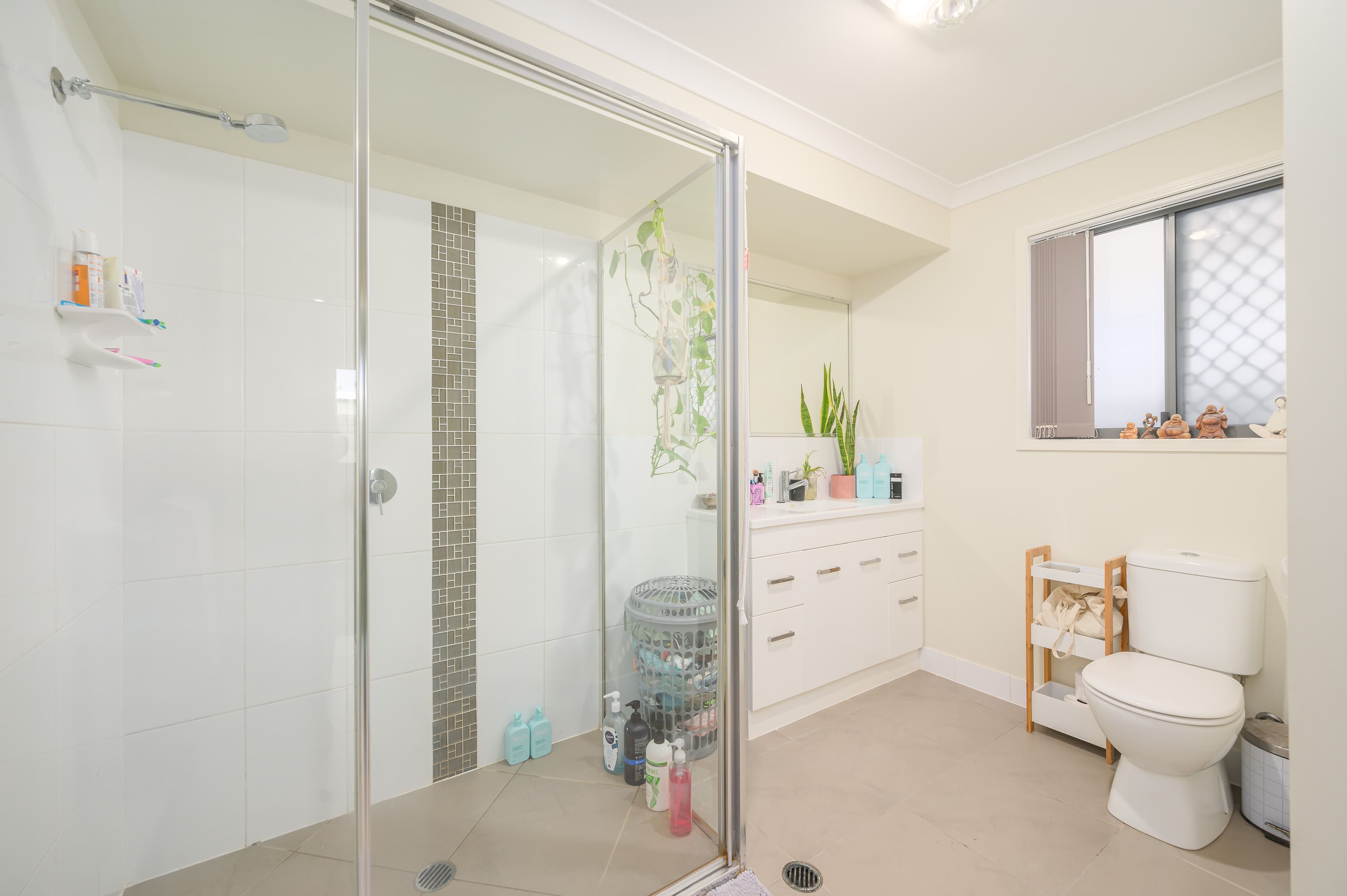 11 Valley Way, Boyne Island QLD 4680, Boyne Island - Thumbnail 6