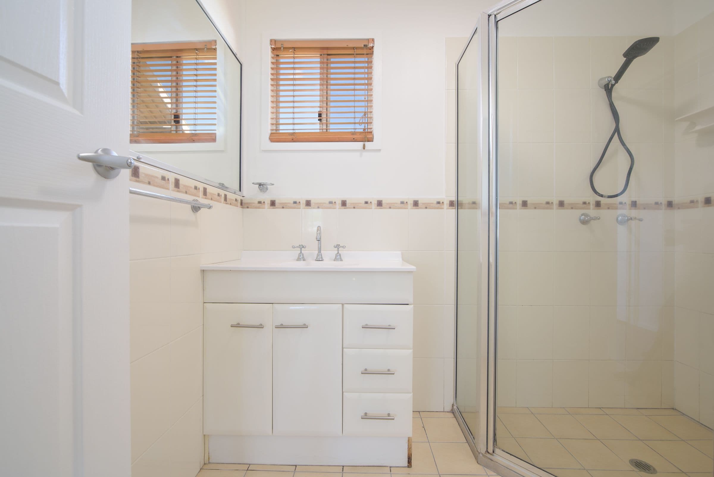 4 Potter Street, Clinton QLD 4680, Clinton - Thumbnail 8