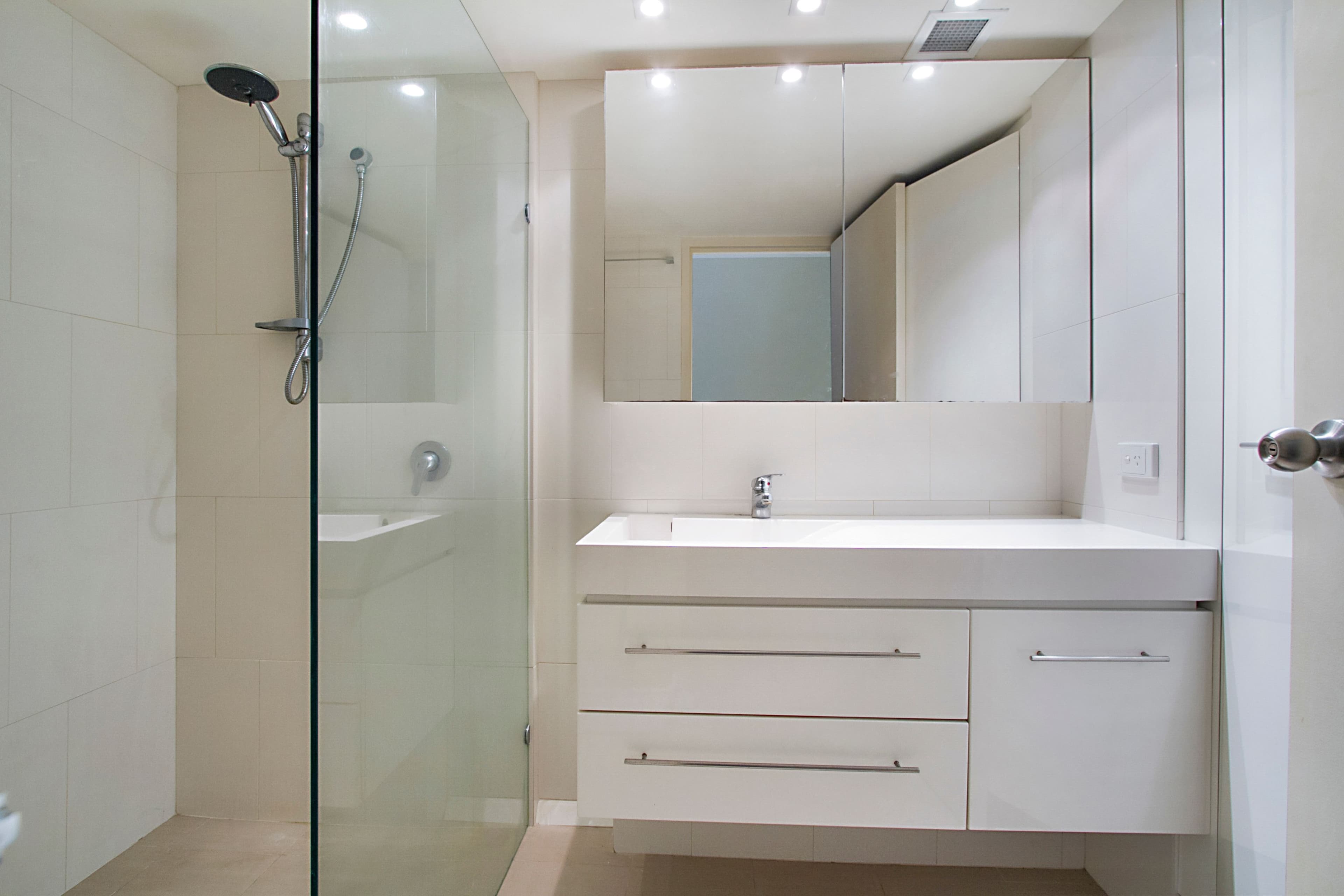 4 'Parkdale Apartments' 12 Chelsea Avenue, BROADBEACH QLD 4218, Broadbeach - Thumbnail 6