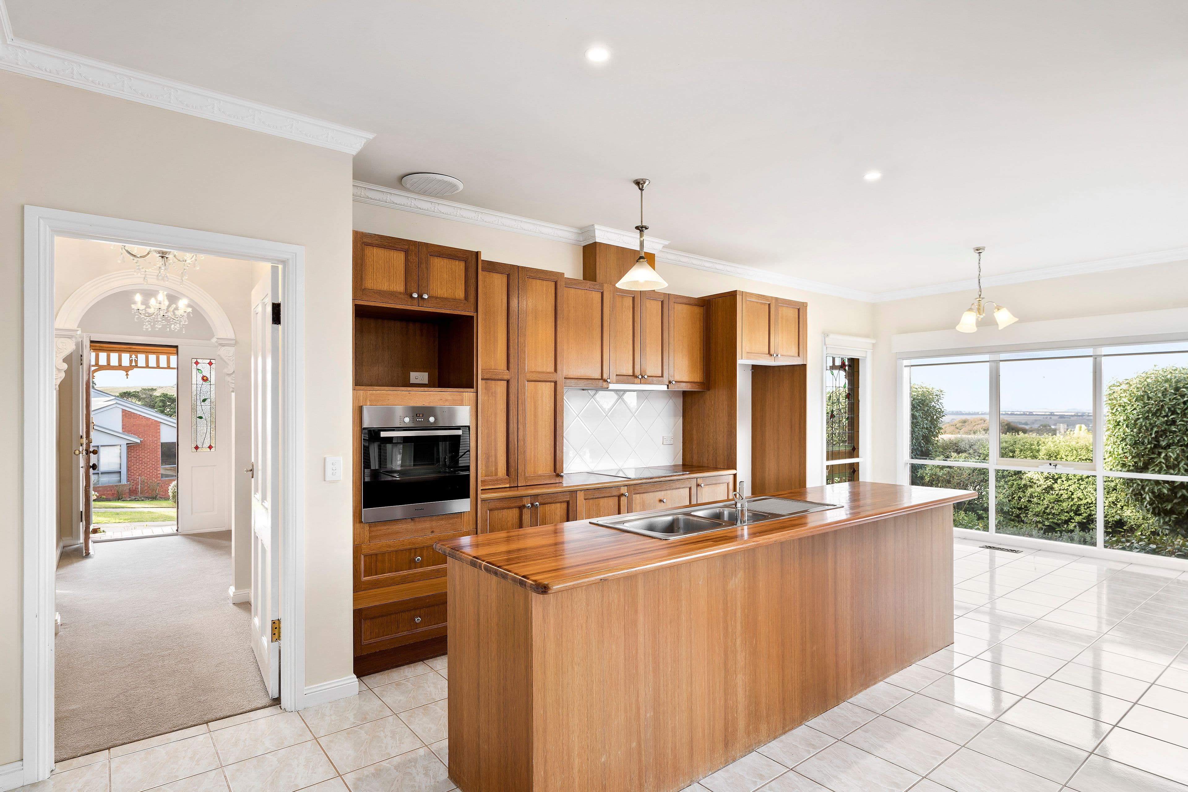 9 Greenhill Court, Sunbury VIC 3429, Sunbury - Thumbnail 3