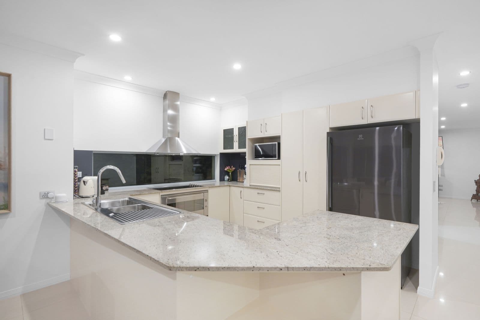 145 Palm Meadows Drive, Carrara QLD 4211, Carrara - Thumbnail 8