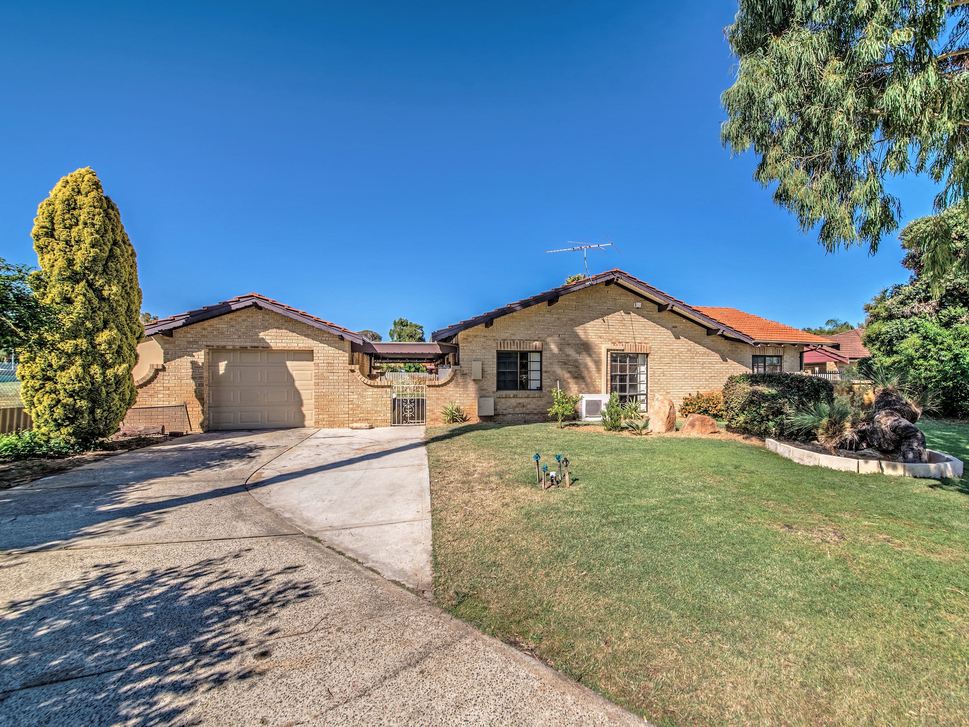 12 Dartford Crescent, Marangaroo WA 6064, Marangaroo - Thumbnail 2