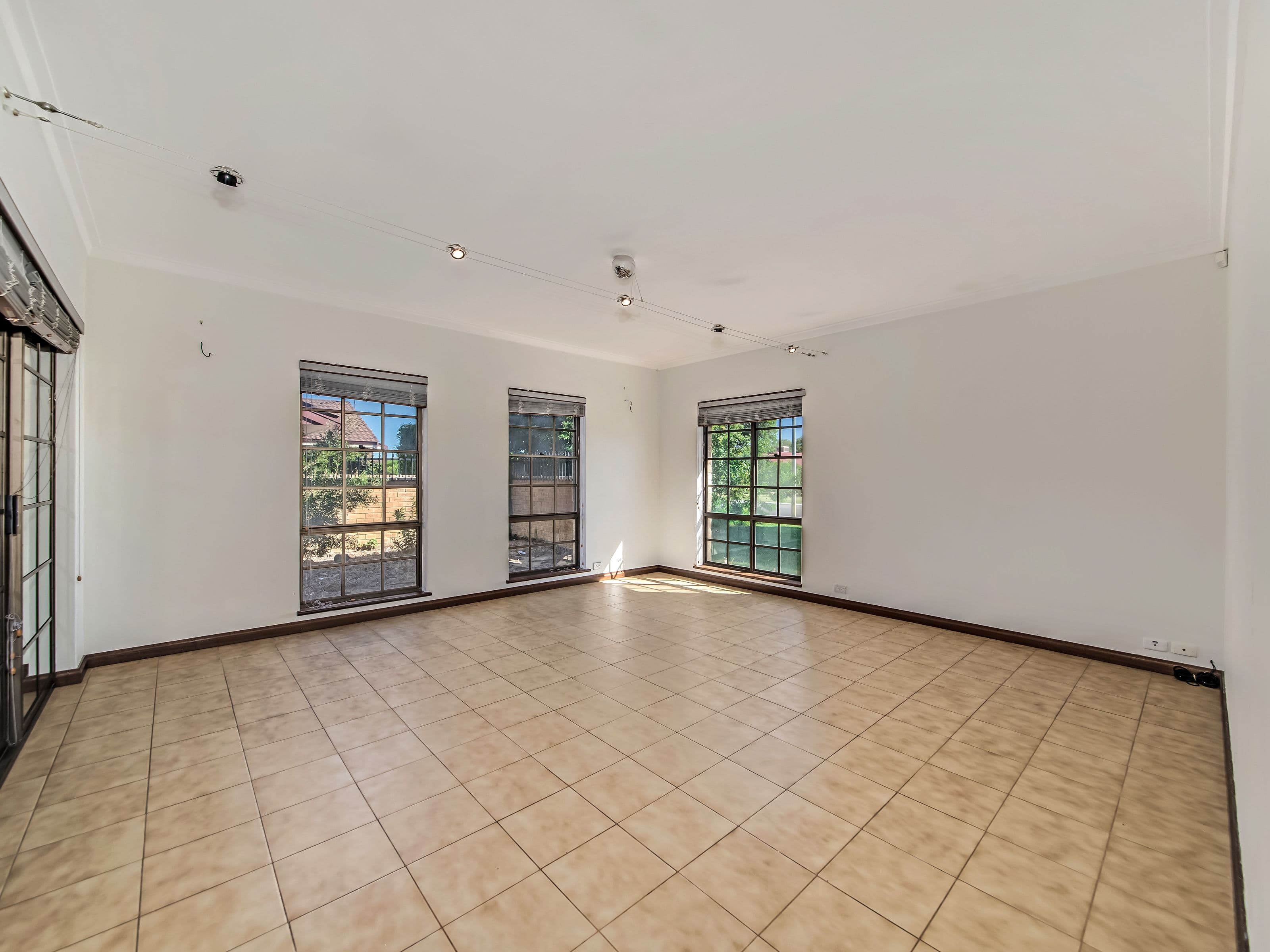 12 Dartford Crescent, Marangaroo WA 6064, Marangaroo - Thumbnail 7