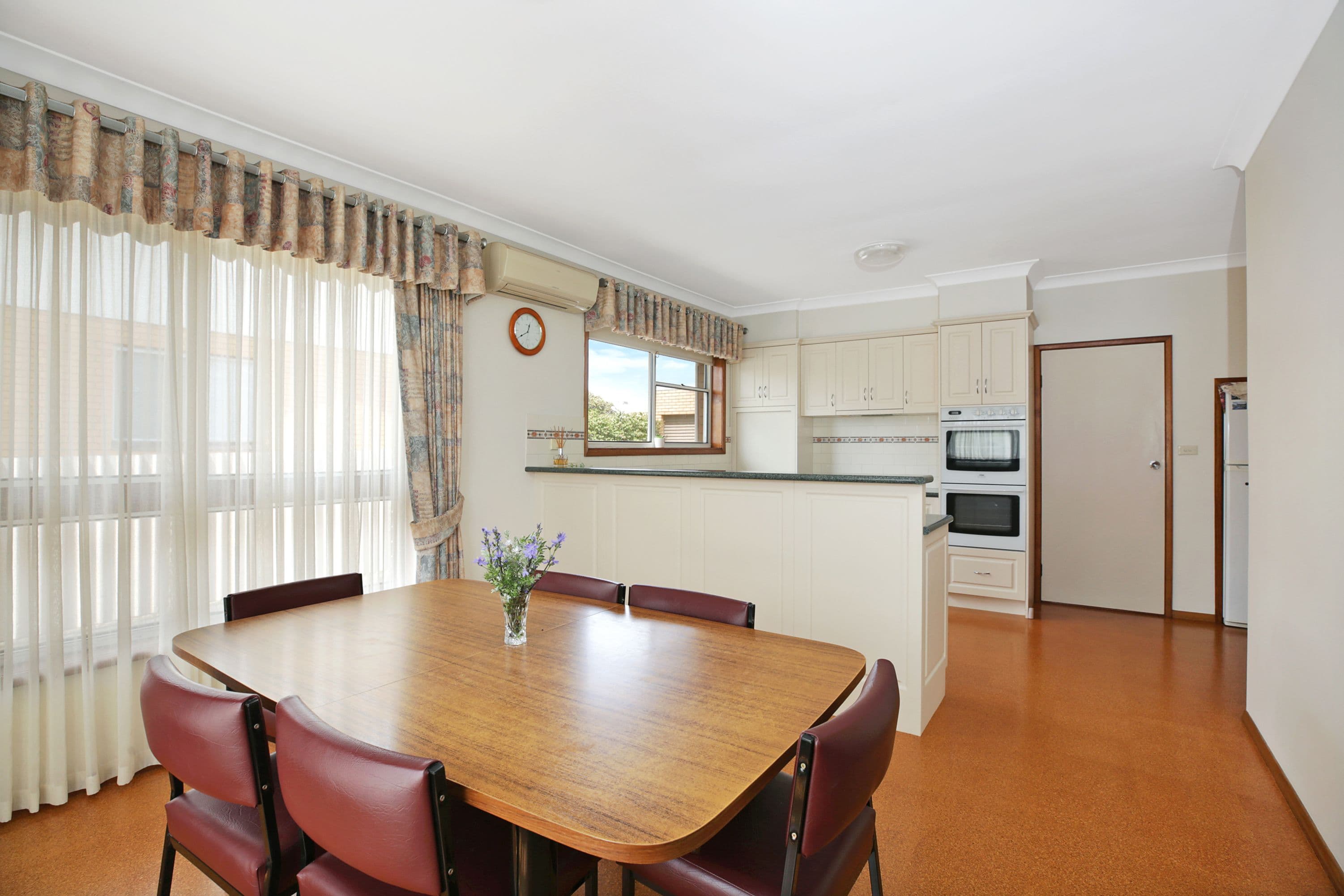 75 Curdie Street, Cobden VIC 3266, Cobden - Thumbnail 4