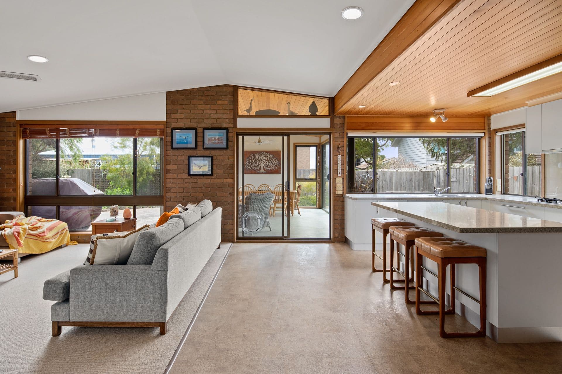 6 Carisbrooke Court, Cowes VIC 3922, Cowes - Thumbnail 2