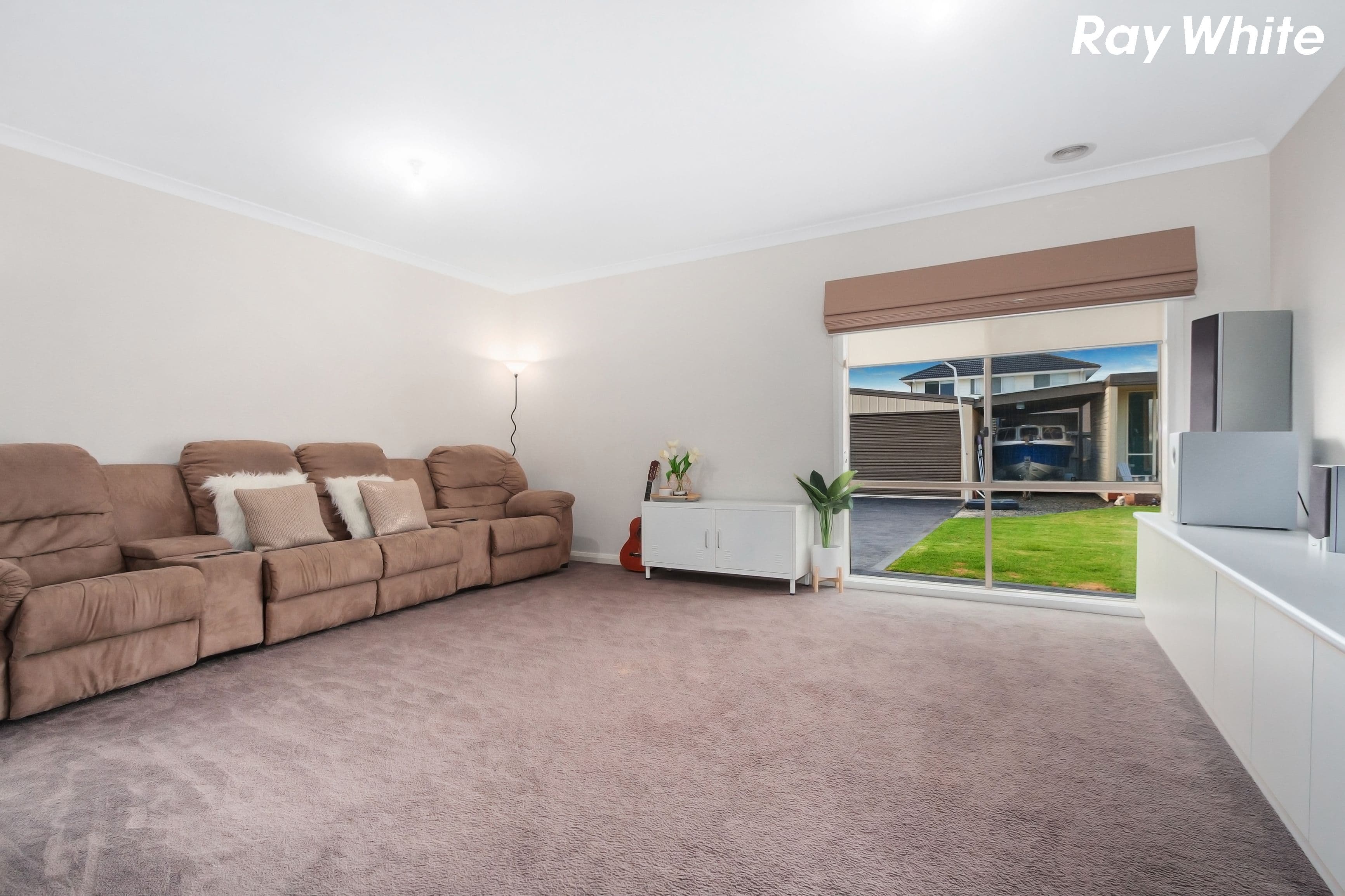 13 Greendale Boulevard, Pakenham VIC 3810, Pakenham - Thumbnail 8