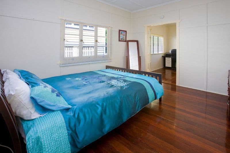 43 Boronia Avenue, HOLLAND PARK WEST QLD 4121, Holland Park West - Thumbnail 8