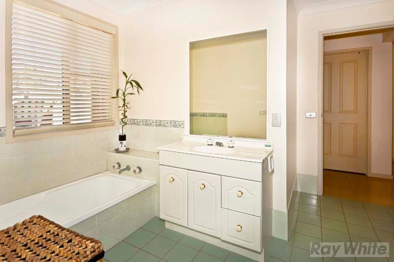 23 Wallis Crescent, CECIL HILLS NSW 2171, Cecil Hills - Thumbnail 5