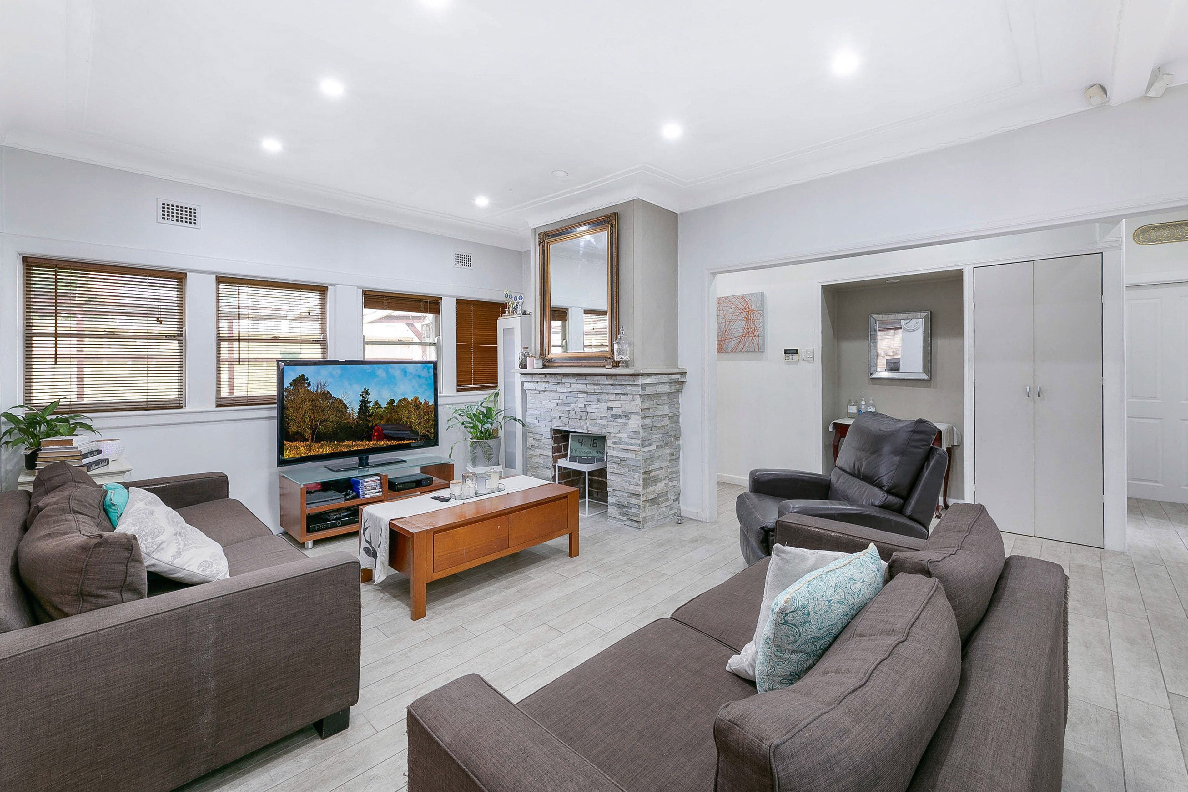105 Payten Avenue, Roselands NSW 2196, Roselands - Thumbnail 2