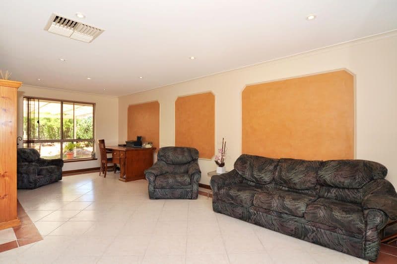 42 Odessa Drive, WOODCROFT SA 5162, Woodcroft - Thumbnail 3