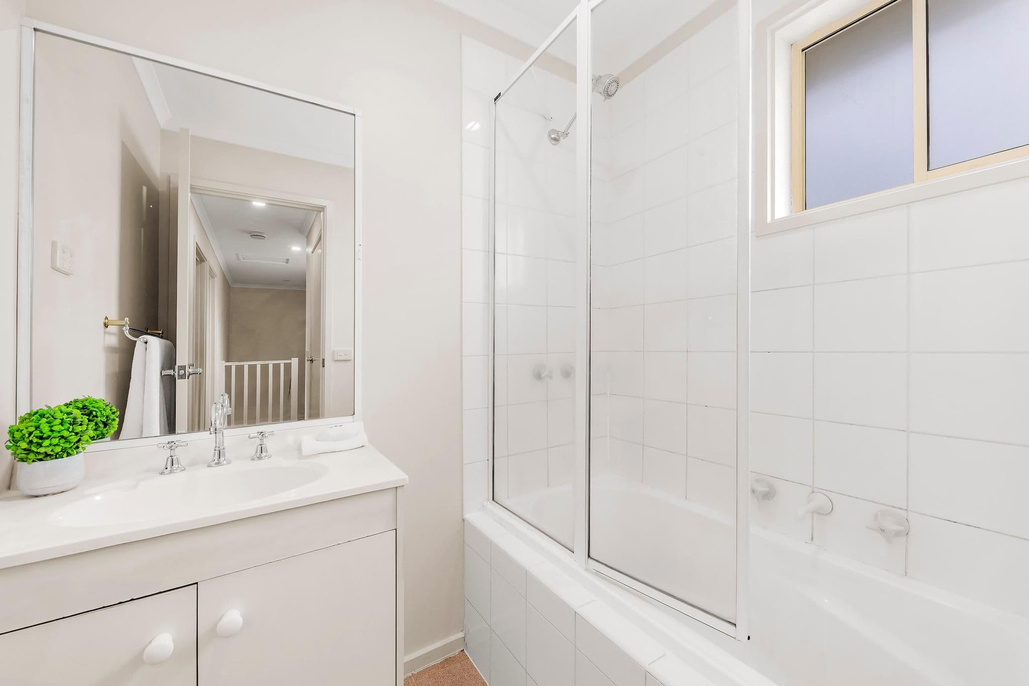 39 Gateway Close, Chadstone VIC 3148, Chadstone - Thumbnail 4