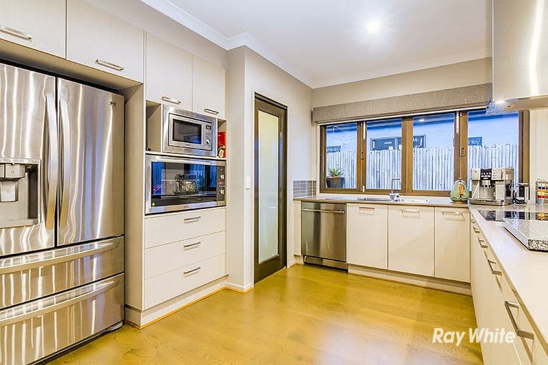 88 Bradford Drive, Cranbourne East VIC 3977, Cranbourne East - Thumbnail 5