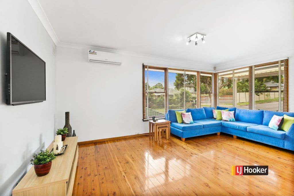 4 Bradley Crescent, Wiley Park - Thumbnail 3