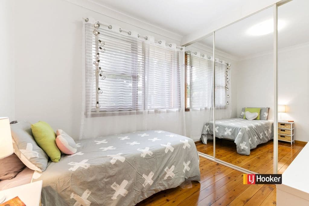 4 Bradley Crescent, Wiley Park - Thumbnail 6