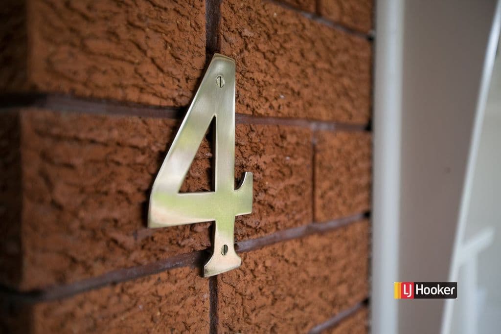 4 Bradley Crescent, Wiley Park - Thumbnail 8