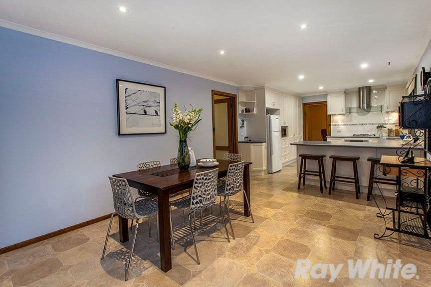 2 Rothwell Court, Mitcham VIC 3132, Mitcham - Thumbnail 3