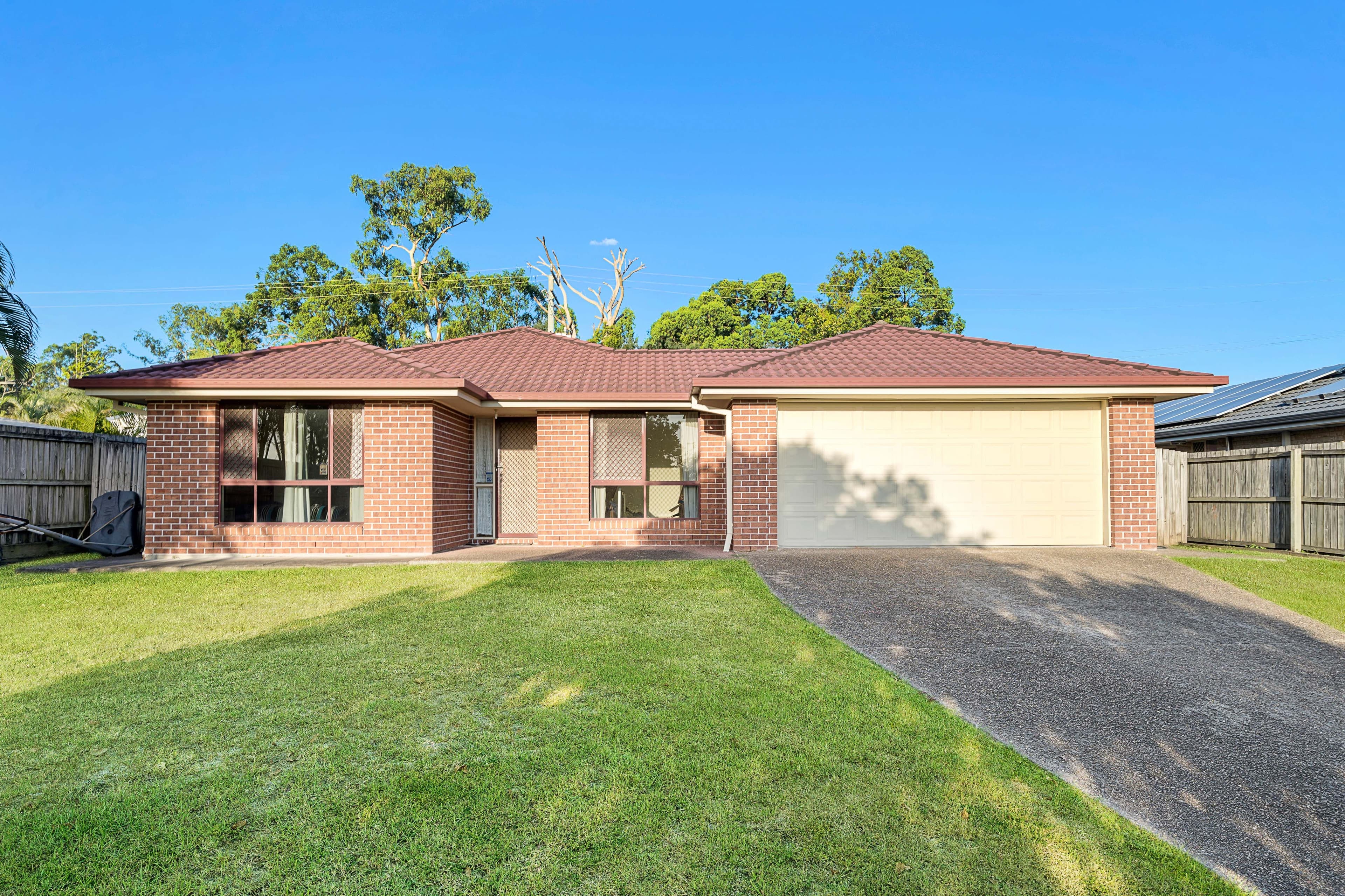 4 Vedders Drive, Heritage Park QLD 4118, Heritage Park - Image 1